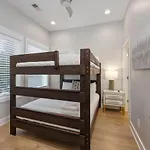 West End Wonder - Rooftop Lounge - Shuffleboard