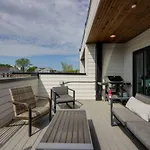 Rhythmic Retreat Rooftop Lounge 4 Bedroom 4.5 Bath Holiday home *