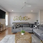Two Townhomes- Rooftop Lounges- Hot Tub- Game Holiday home Nashville