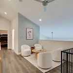 West End 4 Bd,4bath Walk To Bars-close To Broadway Apartment *