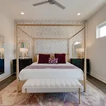 West End 4 Bd,4bath Walk To Bars-close To Broadway