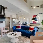 West End 4 Bd,4bath Walk To Bars-close To Broadway Apartment