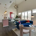 West End 4 Bd,4bath Walk To Bars-close To Broadway Apartment *