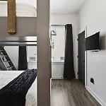 24k Escape - Rooftop Oasis, 3 Miles To Broadway!