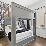 24k Escape - Rooftop Oasis, 3 Miles To Broadway! Holiday home Nashville