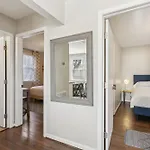 Family Friends And Free Parking Close To Downtown Holiday home *