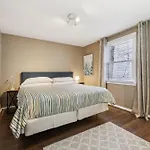 Holiday home Family Friends And Free Parking Close To Downtown
