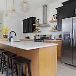 The Daylily & The Aster - Two Four Bedroom Homes Holiday home *