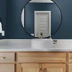 The Daylily & The Aster - Two Four Bedroom Homes Holiday home Nashville