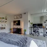 5m103- Modern Country 1bd 2-story * Nashville