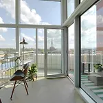 2115 Yeaman Place Holiday home *