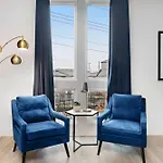 Holiday home The Trillium & The Iris - 2 Homes 6 Bedrooms