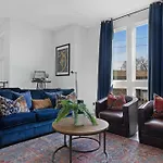 Holiday home The Trillium & The Iris - 2 Homes 6 Bedrooms Nashville