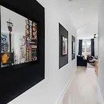 Holiday home The Trillium & The Iris - 2 Homes 6 Bedrooms Nashville