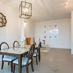 5M412- Sophisticated 1Br Condo