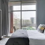 5m203- Smart Stylish Music