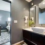 5m332- Sleek And Spacious In East Holiday home Nashville
