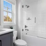 The Traveller New Redesign With Peloton & Sauna! Nashville