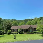 Charming Country Retreat - Birdwatcher Paradise Near Nashville