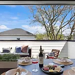 Holiday home The Willie - Newly Redesigned, Game & Rooftop Nashville