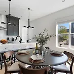 Holiday home The Willie - Newly Redesigned, Game & Rooftop