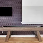 The Willie - Newly Redesigned, Game & Rooftop Holiday home *