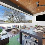 The Willie - Newly Redesigned, Game & Rooftop Holiday home Nashville