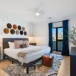 Hyve Apartment *