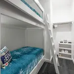 Apartment 121 Floor 3 Buyout By Avantstay Entire Third Floor Buyout Of 121 Sleeps 18 *