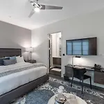 Apartment 121 Floor 3 Buyout By Avantstay Entire Third Floor Buyout Of 121 Sleeps 18 *