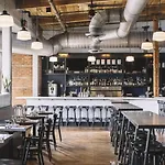 Vibrant In The Nations With Garage Walk To Restaurants And Shops Nashville