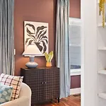 Vibrant In The Nations With Garage Walk To Restaurants And Shops Nashville