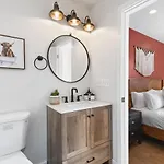 Holiday home Vibrant Multi Building That Sleeps 48 With 7 Units