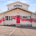 Holiday home Vibrant Multi Building That Sleeps 48 With 7 Units