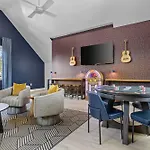 Holiday home The Morrison - Karaoke Theater Backyard Oasis Nashville