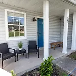 Riverside Retreat Near 5 Points