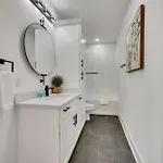 Holiday home Twin Homes Rooftop Deck Hot Tub Outdoor Kitchen *