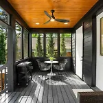 Sophisticated Sanctuary Hot Tub Outdoor Haven *