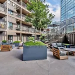 Holiday home Beverly Nash Downtown, Incredible Skyline Views, Walk To Broadway! Nashville