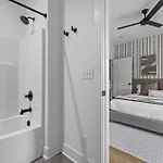 Holiday home The Waylon - Newly Redesigned, Rooftop With Sauna Nashville
