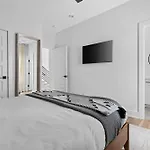 The Waylon - Newly Redesigned, Rooftop With Sauna