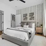 The Waylon - Newly Redesigned, Rooftop With Sauna *