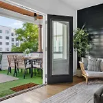 The Waylon - Newly Redesigned, Rooftop With Sauna