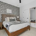 The Waylon - Newly Redesigned, Rooftop With Sauna Holiday home Nashville