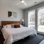 West End Dream-private Balcony-6 Mins To Broadway