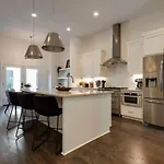 West End Dream-private Balcony-6 Mins To Broadway * Nashville