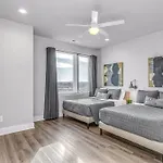 Holiday home Spacious Nash For 12 Near Broadway *
