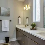 Spacious Close To Belmont Rooftop Holiday home *