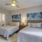 Spacious Close To Belmont Rooftop Holiday home Nashville
