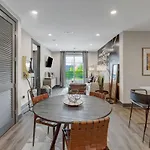 6 Min To Broadway - Gym Rooftop Sleeps 8